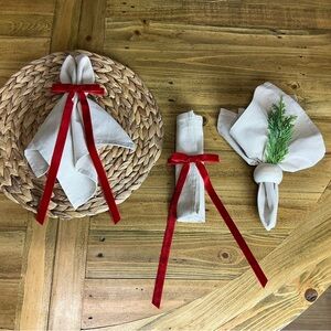 10 Elegant Linen Napkins